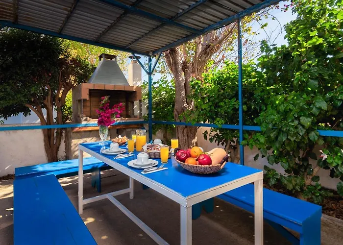 Litsas Bed & Breakfast 3*