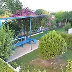 Litsas Bed & Breakfast Fánai