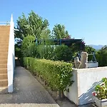 Bed & Breakfast Litsas