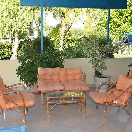 Bed & Breakfast Litsas Fánai