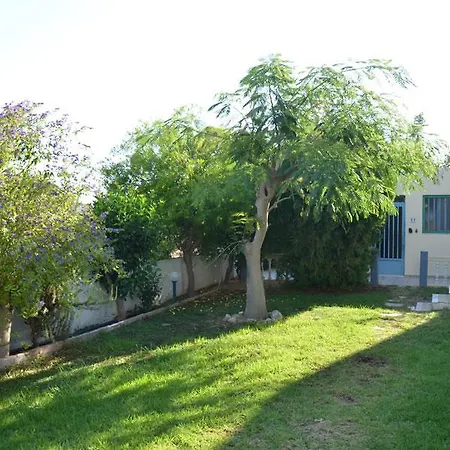 Litsas Bed & Breakfast 3*