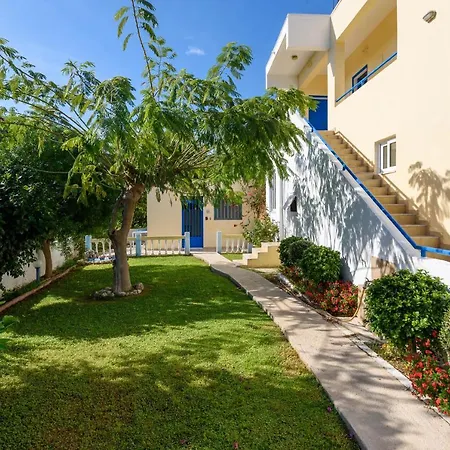Litsas B&B Fánai