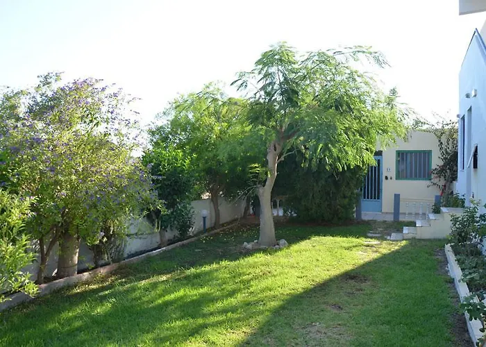 Litsas Bed & Breakfast 3*