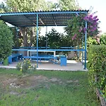 Bed & Breakfast Litsas
