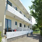 Litsas Bed & Breakfast